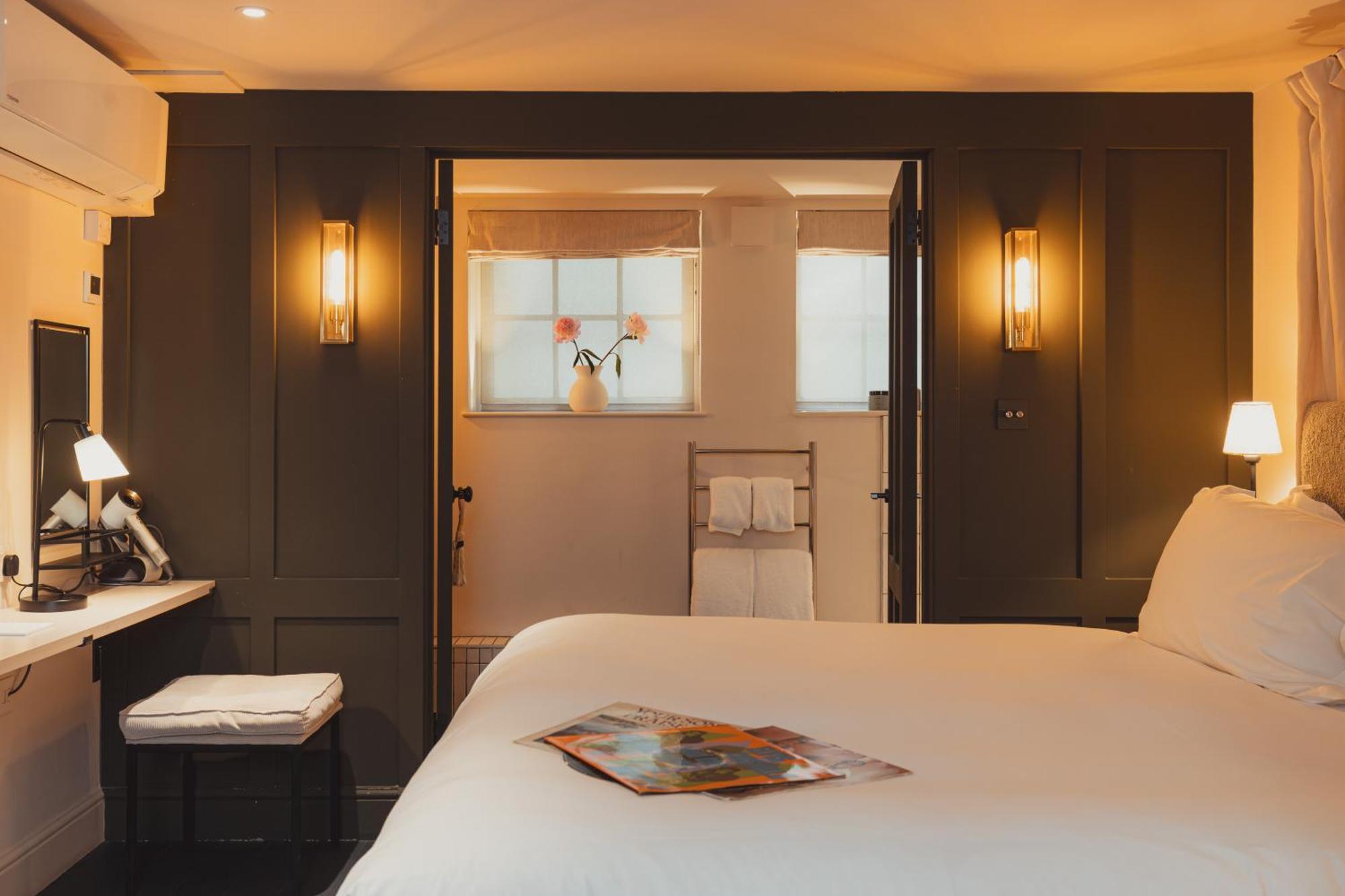 No 15 By Guesthouse, Bath Eksteriør billede A room at The Mitre