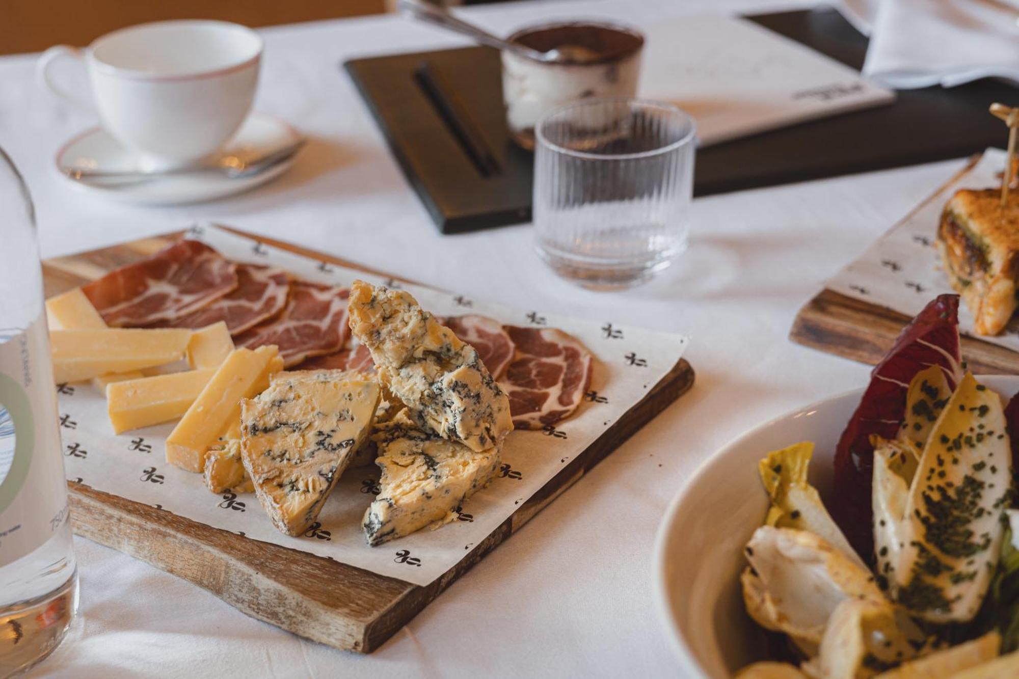 No 15 By Guesthouse, Bath Eksteriør billede Blue cheese with prosciutto