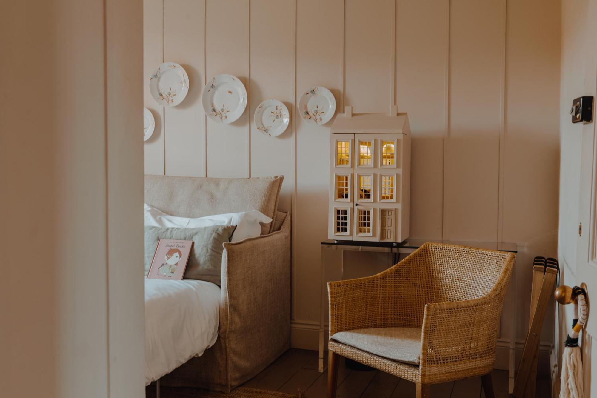 No 15 By Guesthouse, Bath Eksteriør billede A bedroom at the hotel
