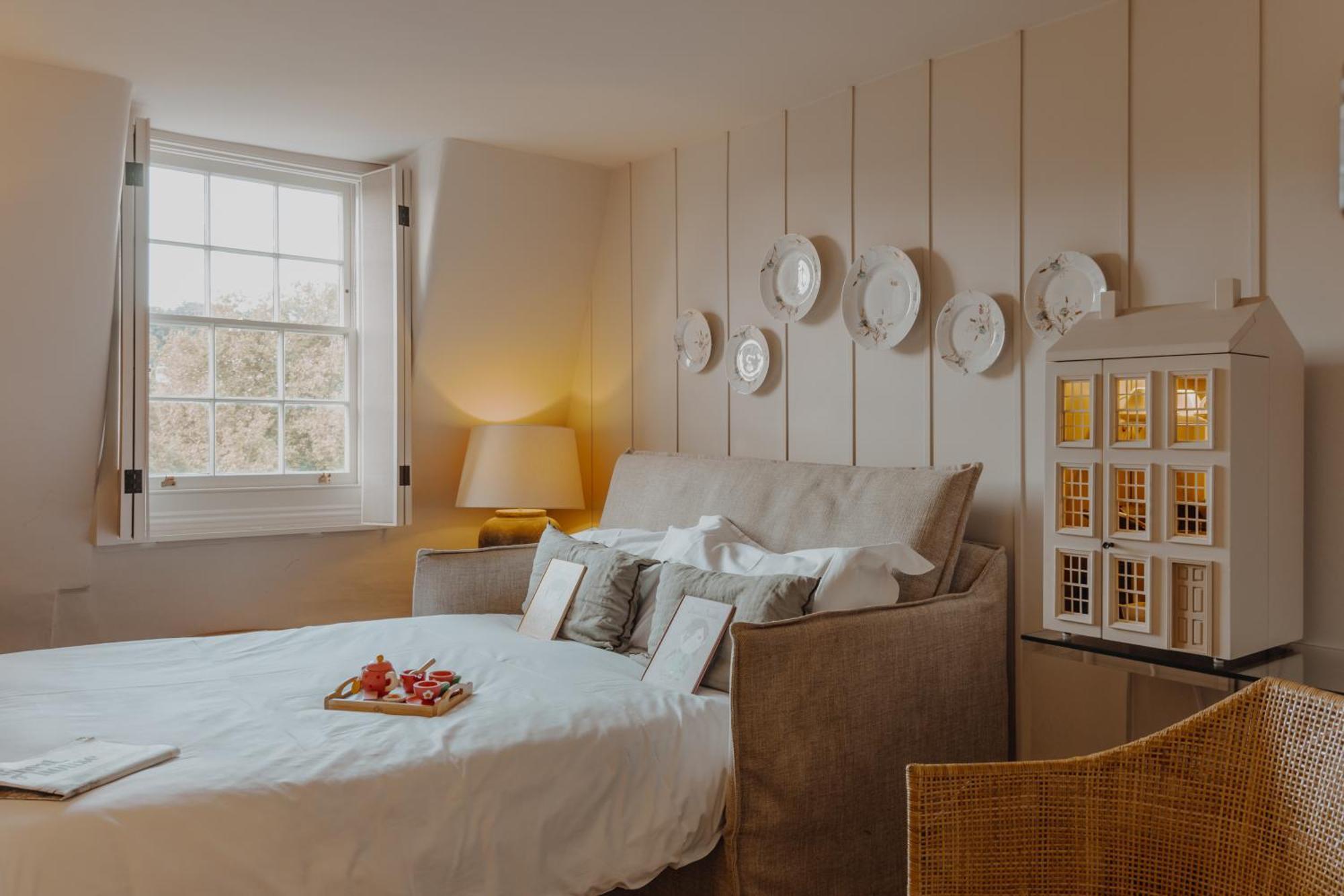 No 15 By Guesthouse, Bath Eksteriør billede The bedroom