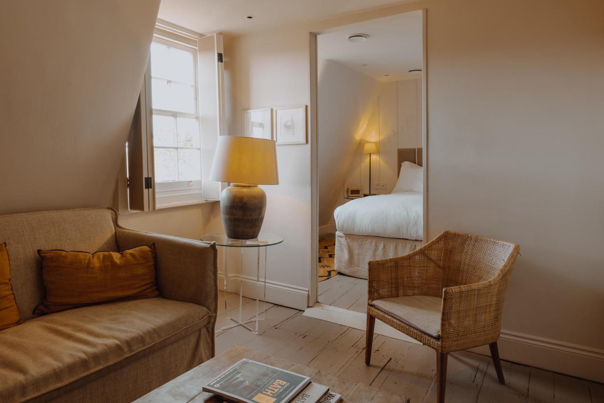 No 15 By Guesthouse, Bath Eksteriør billede A room at the hotel